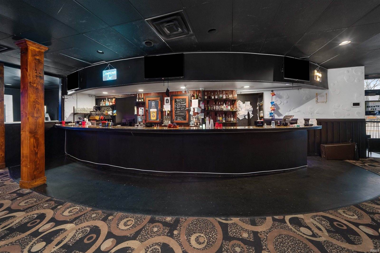 1407 S Calhoun Street, Fort Wayne, IN 46802