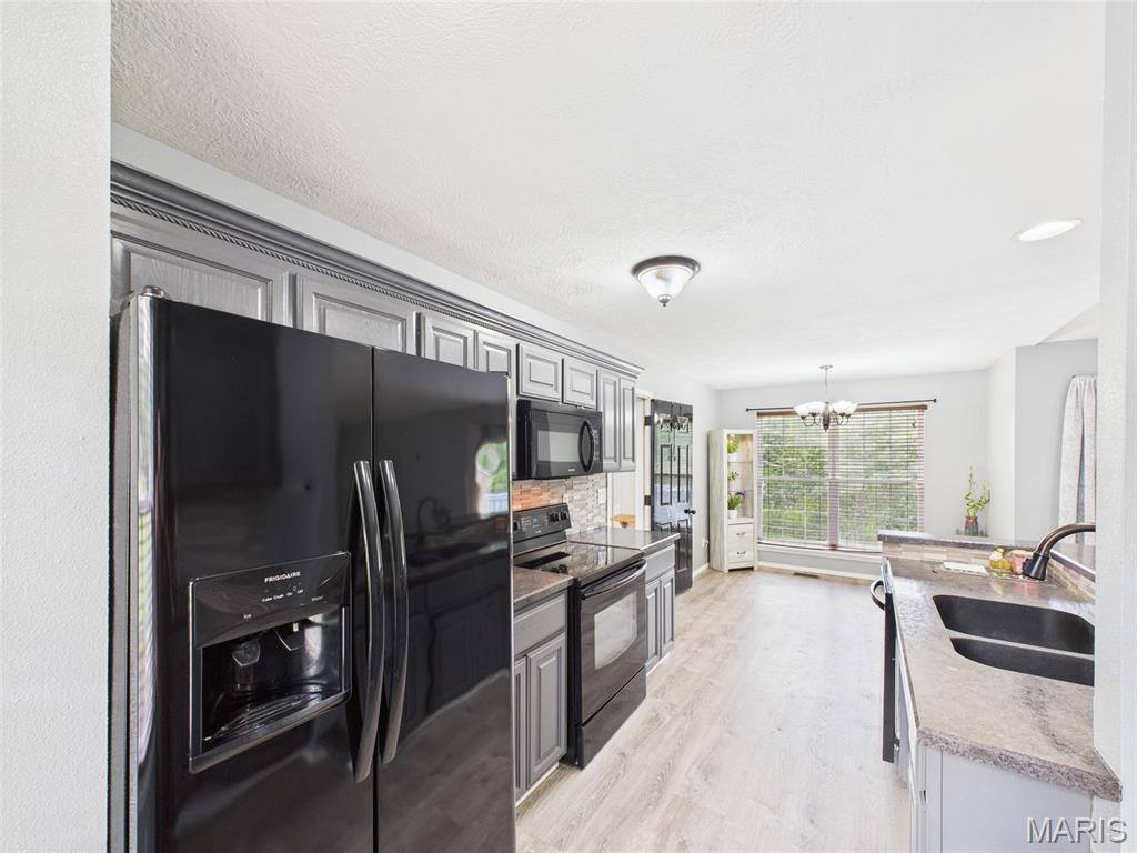 17030 Lensman Road, Saint Robert, MO 65584