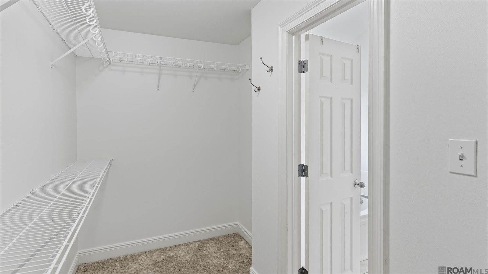 12237 Spring Valley Dr, Geismar, LA 70734