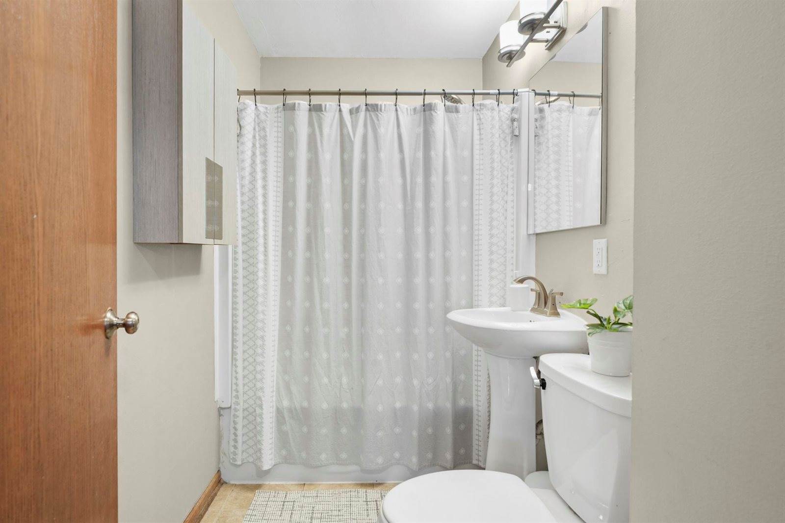 1941 Northwestern, Madison, WI 53704