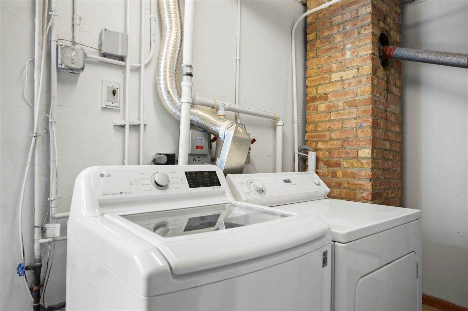 1941 Northwestern, Madison, WI 53704