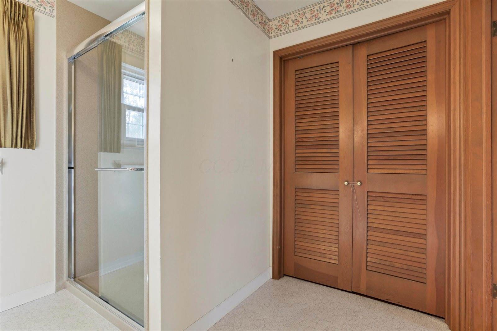 4542 Ducrest Drive, Columbus, OH 43220