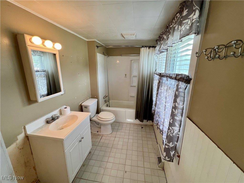 2909 Vestal Road, Youngstown, OH 44509