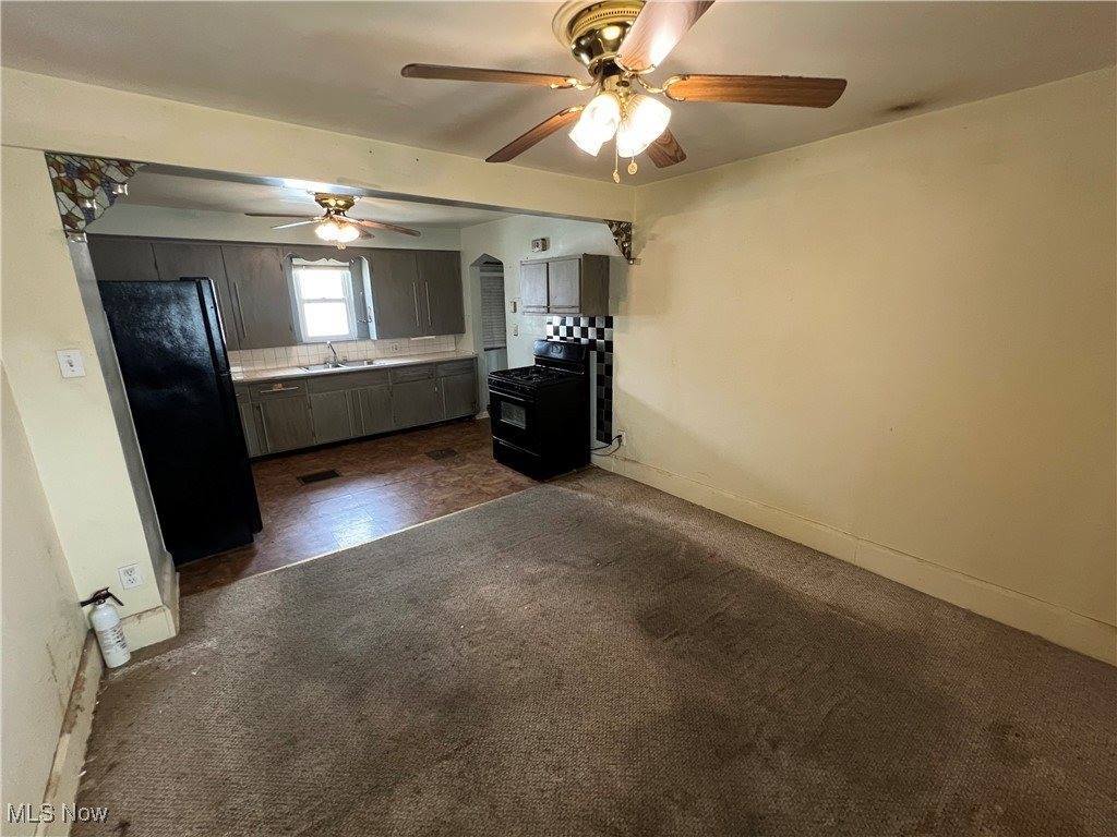 2909 Vestal Road, Youngstown, OH 44509