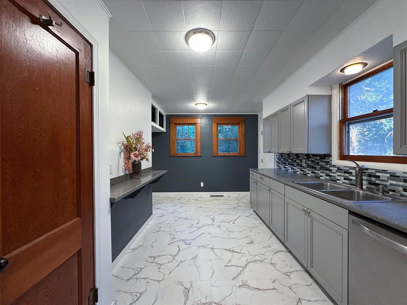 616 North 4th St, Arkansas City, KS 67005