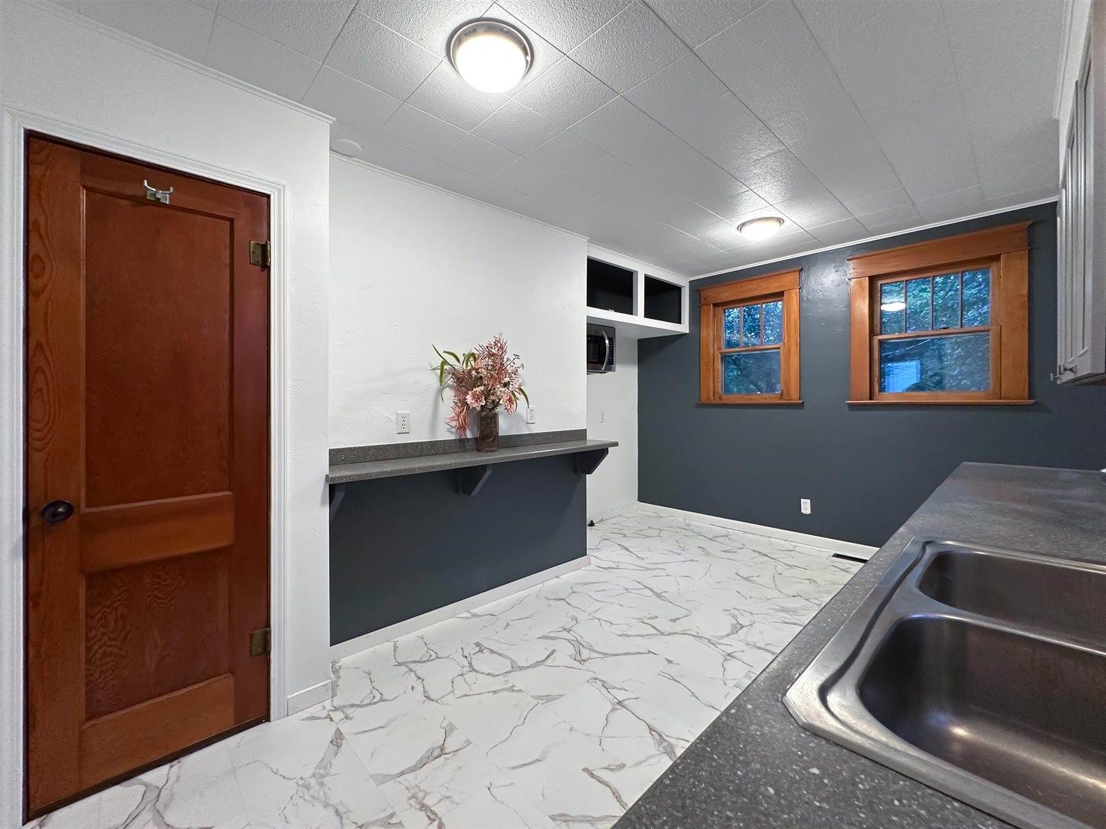 616 North 4th St, Arkansas City, KS 67005