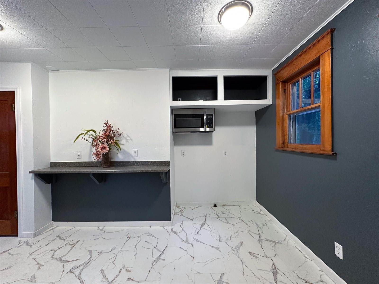 616 North 4th St, Arkansas City, KS 67005