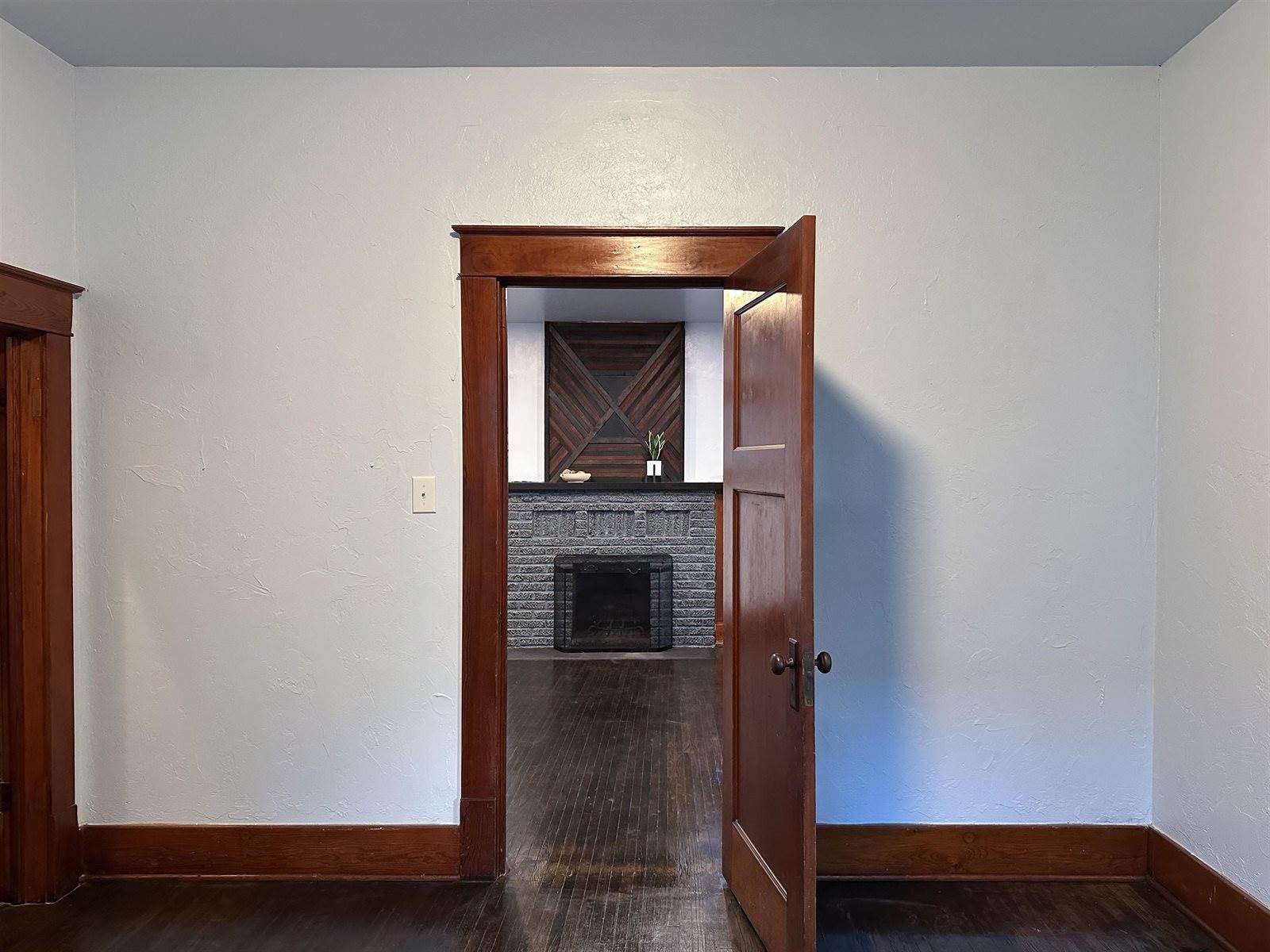 616 North 4th St, Arkansas City, KS 67005