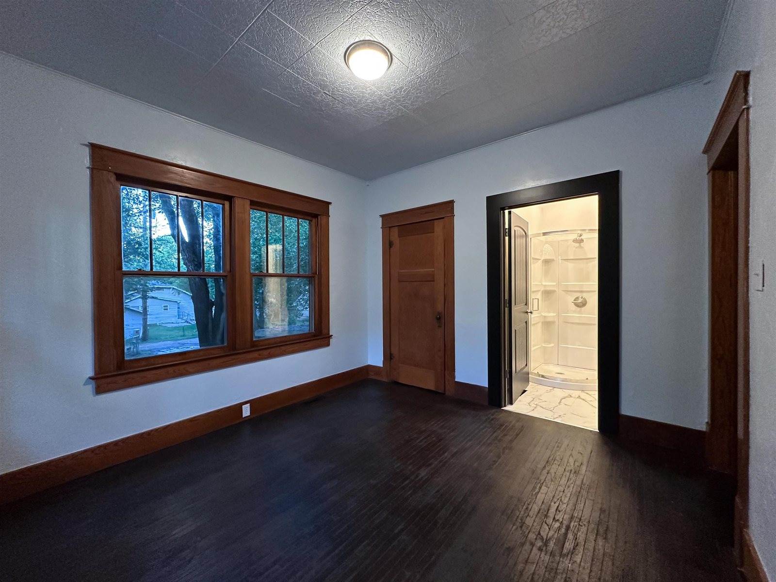 616 North 4th St, Arkansas City, KS 67005