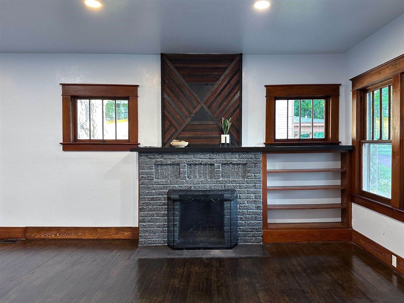 616 North 4th St, Arkansas City, KS 67005