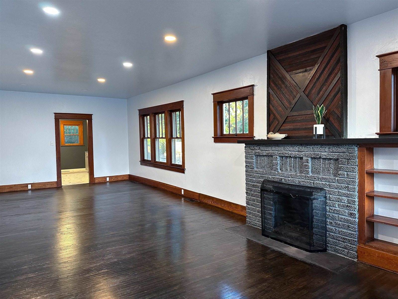 616 North 4th St, Arkansas City, KS 67005