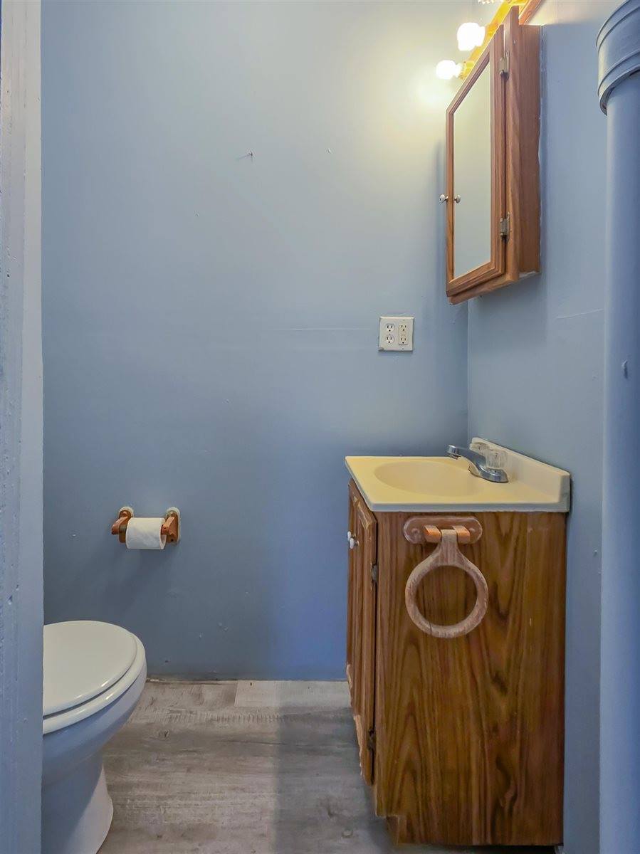 825 North 7th St, Arkansas City, KS 67005