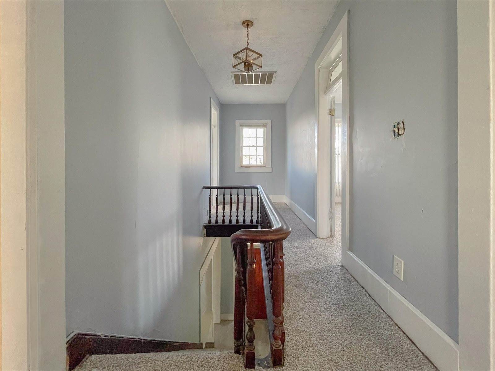 825 North 7th St, Arkansas City, KS 67005