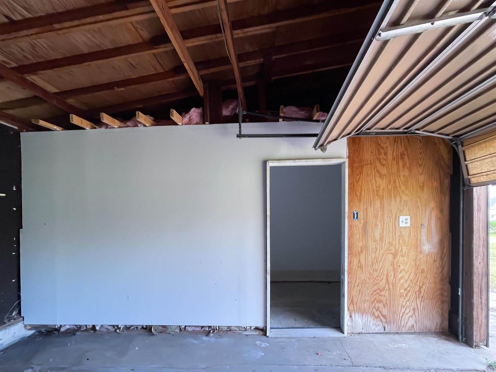 825 North 7th St, Arkansas City, KS 67005