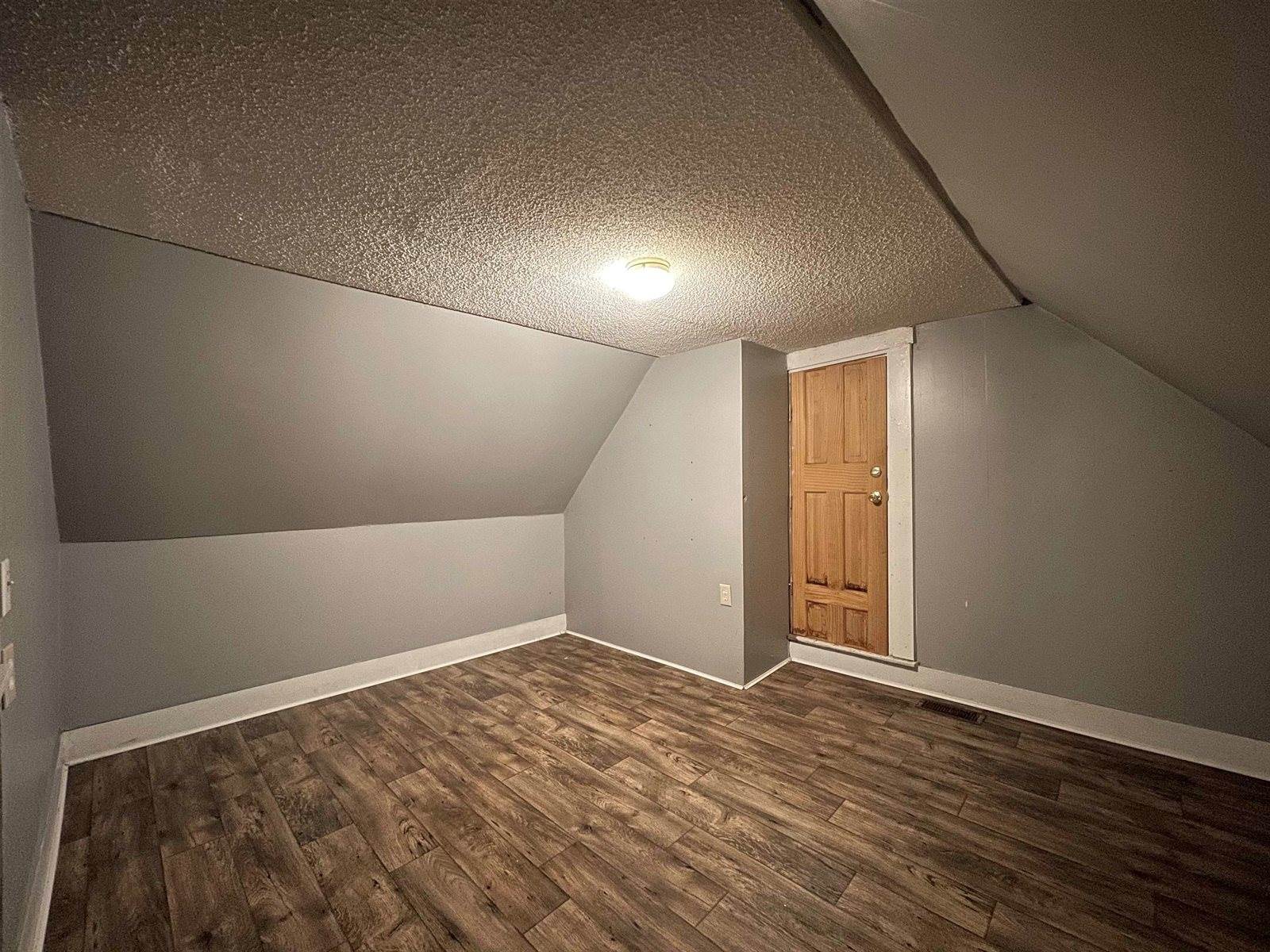 712 South C St, Arkansas City, KS 67005