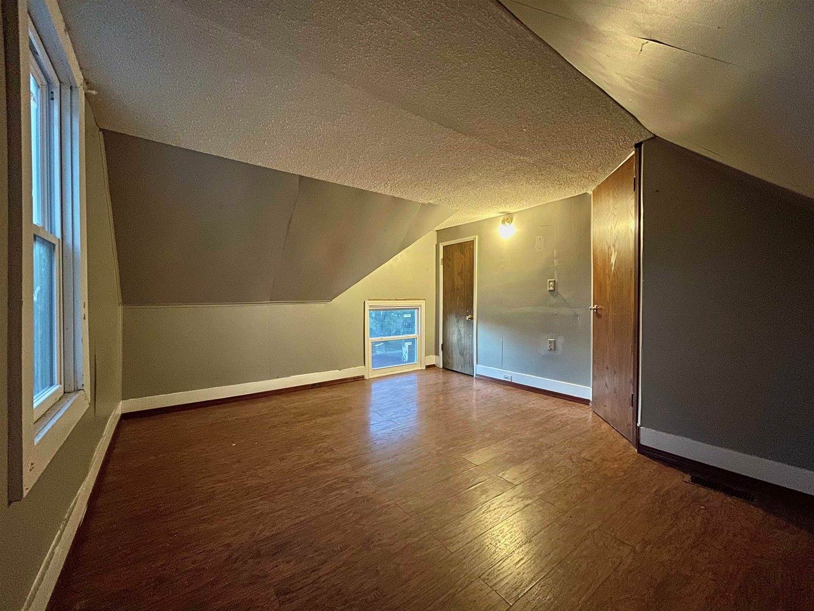 712 South C St, Arkansas City, KS 67005