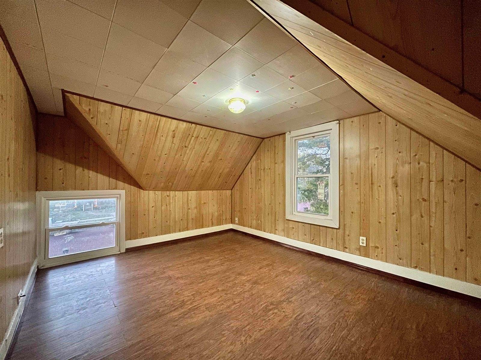 712 South C St, Arkansas City, KS 67005