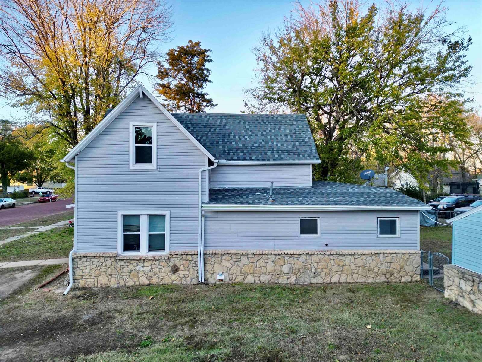 712 South C St, Arkansas City, KS 67005