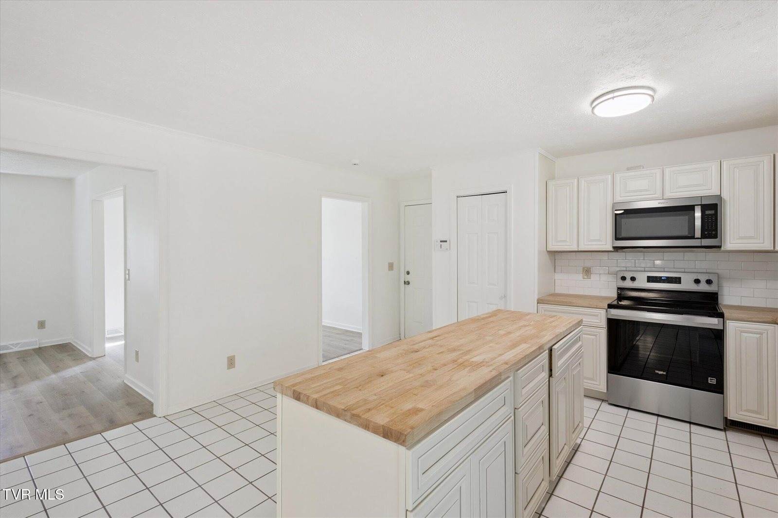 116 Horseshoe Bend Drive, Jonesborough, TN 37659