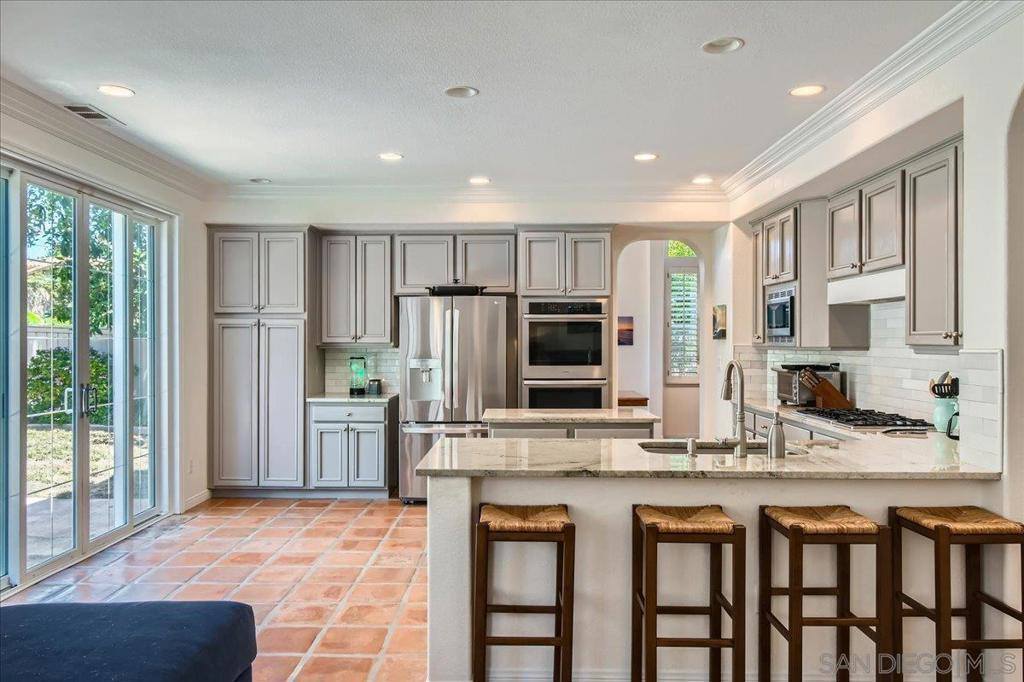 1382 Sparrow Rd, Carlsbad, CA 92011