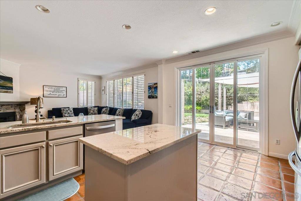 1382 Sparrow Rd, Carlsbad, CA 92011