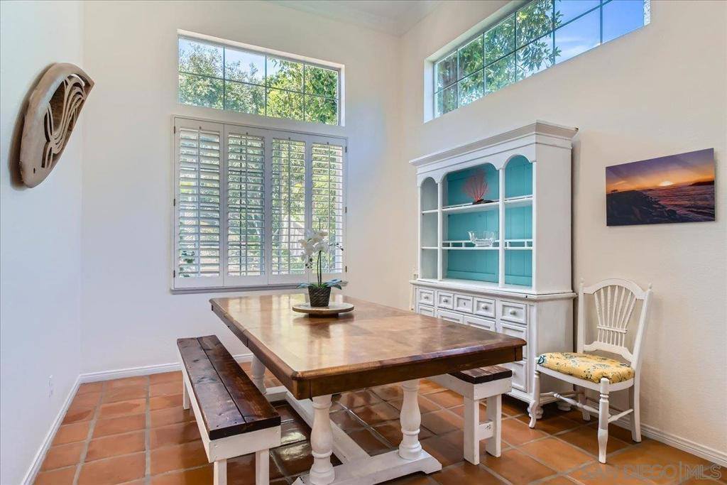 1382 Sparrow Rd, Carlsbad, CA 92011