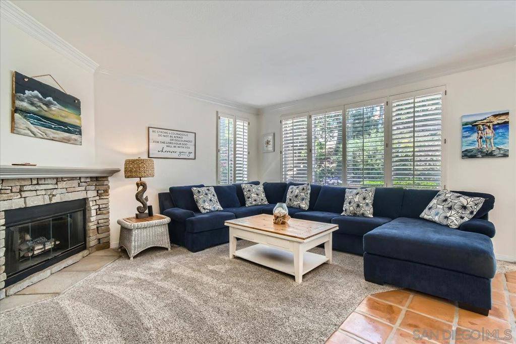 1382 Sparrow Rd, Carlsbad, CA 92011