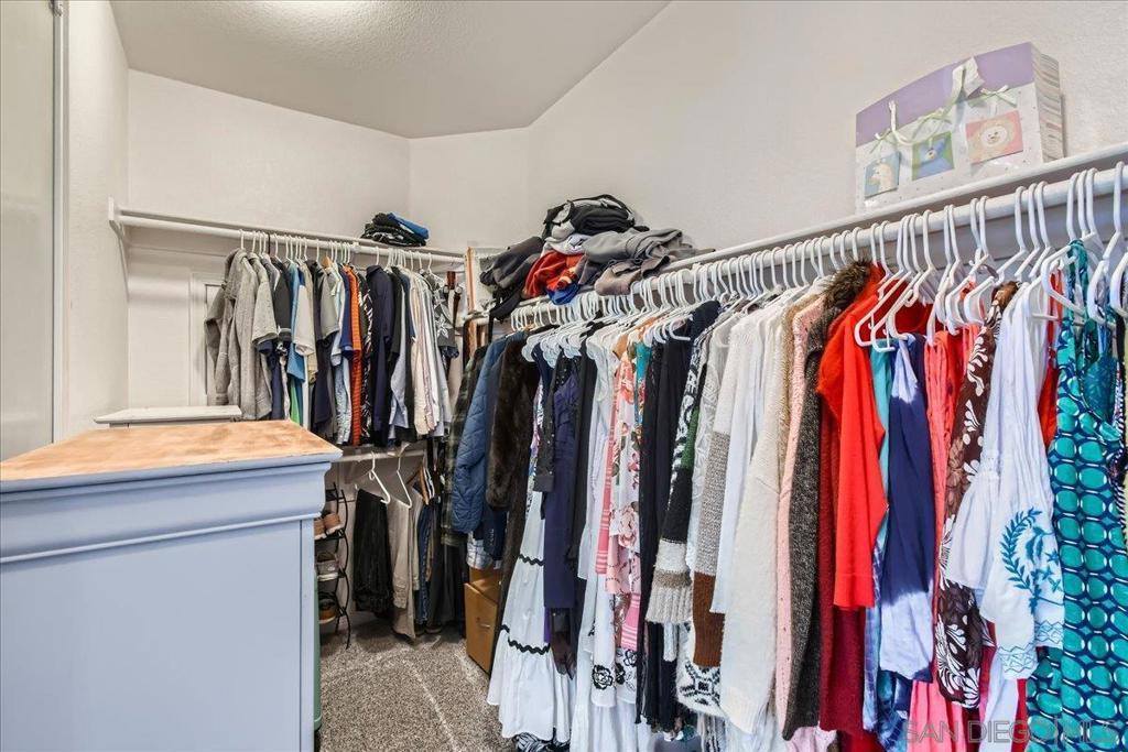 1382 Sparrow Rd, Carlsbad, CA 92011