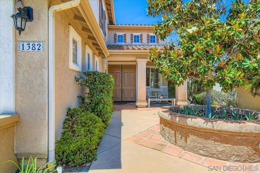 1382 Sparrow Rd, Carlsbad, CA 92011