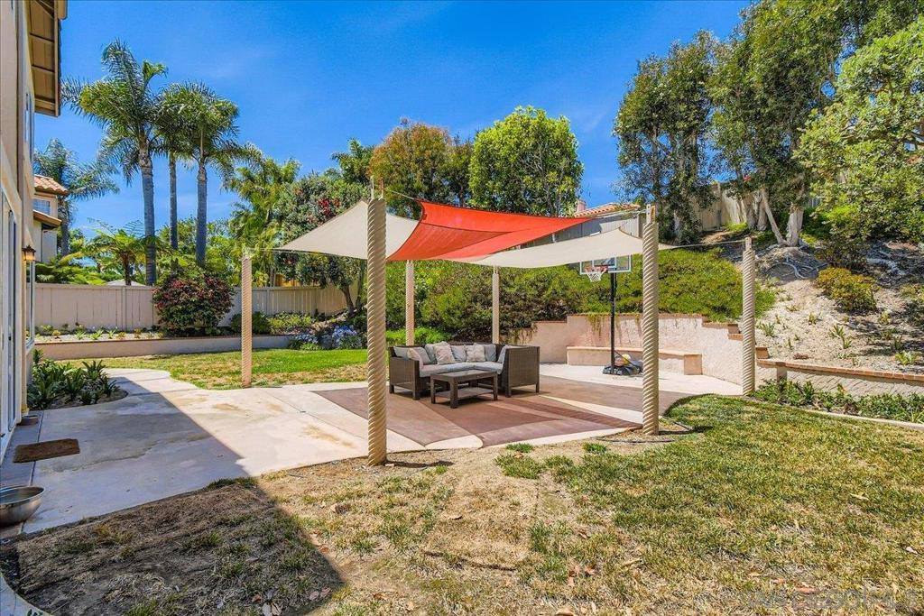 1382 Sparrow Rd, Carlsbad, CA 92011