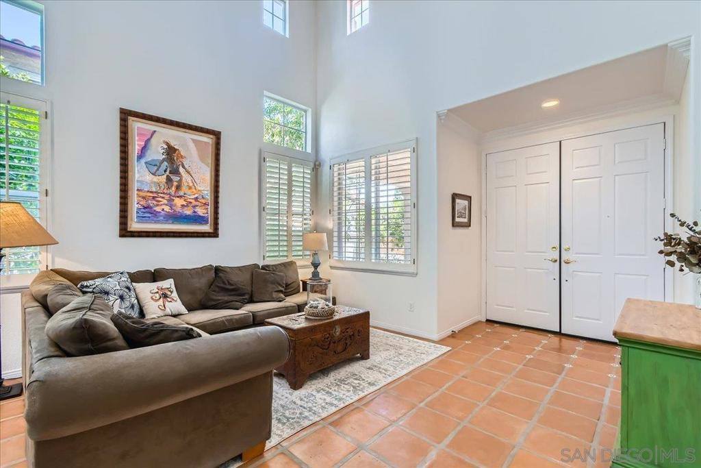 1382 Sparrow Rd, Carlsbad, CA 92011