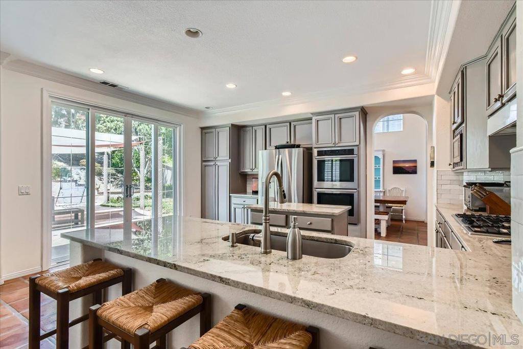 1382 Sparrow Rd, Carlsbad, CA 92011