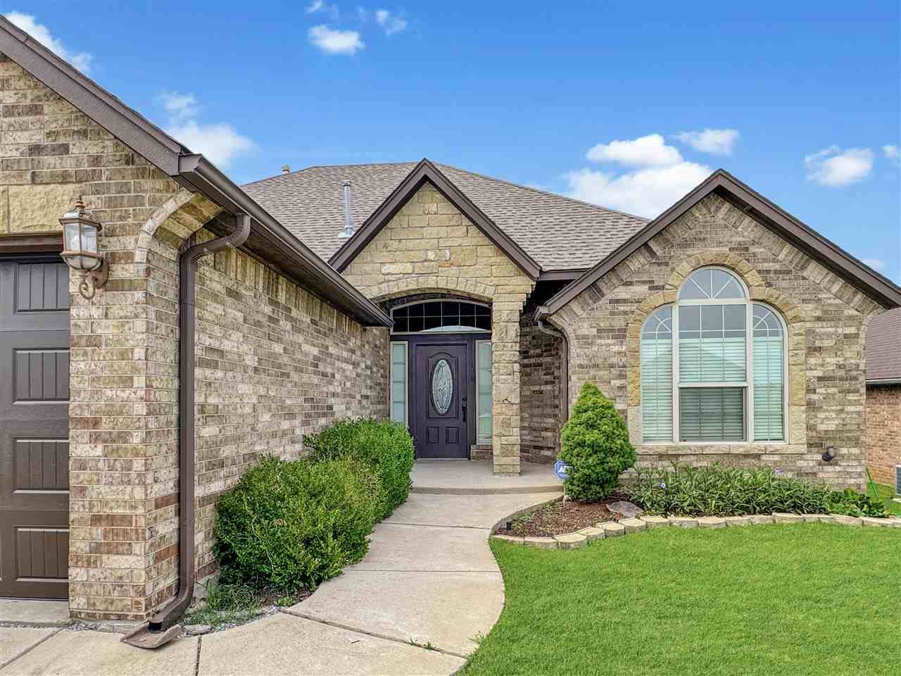 4305 NE Flycatcher Ln, Lawton, OK 73507