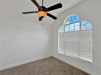 4305 NE Flycatcher Ln, Lawton, OK 73507