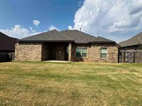 4305 NE Flycatcher Ln, Lawton, OK 73507