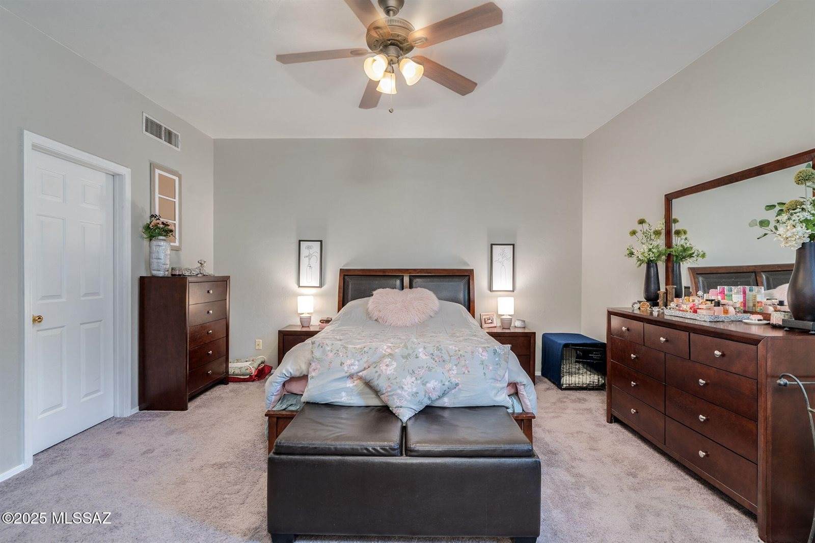 5525 South Gainsborough Road, Tucson, AZ 85746