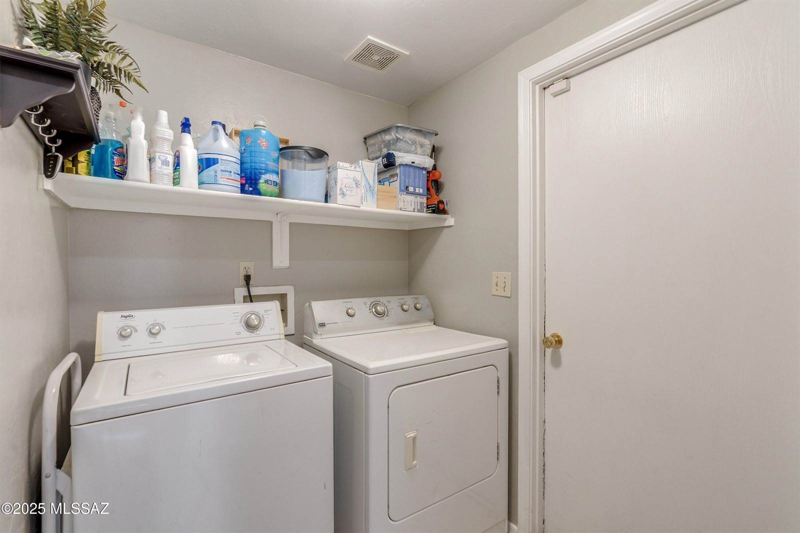 5525 South Gainsborough Road, Tucson, AZ 85746