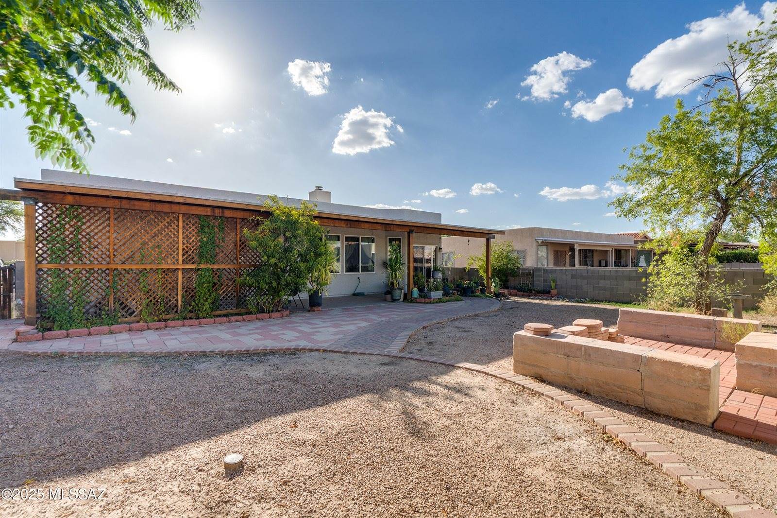 5525 South Gainsborough Road, Tucson, AZ 85746