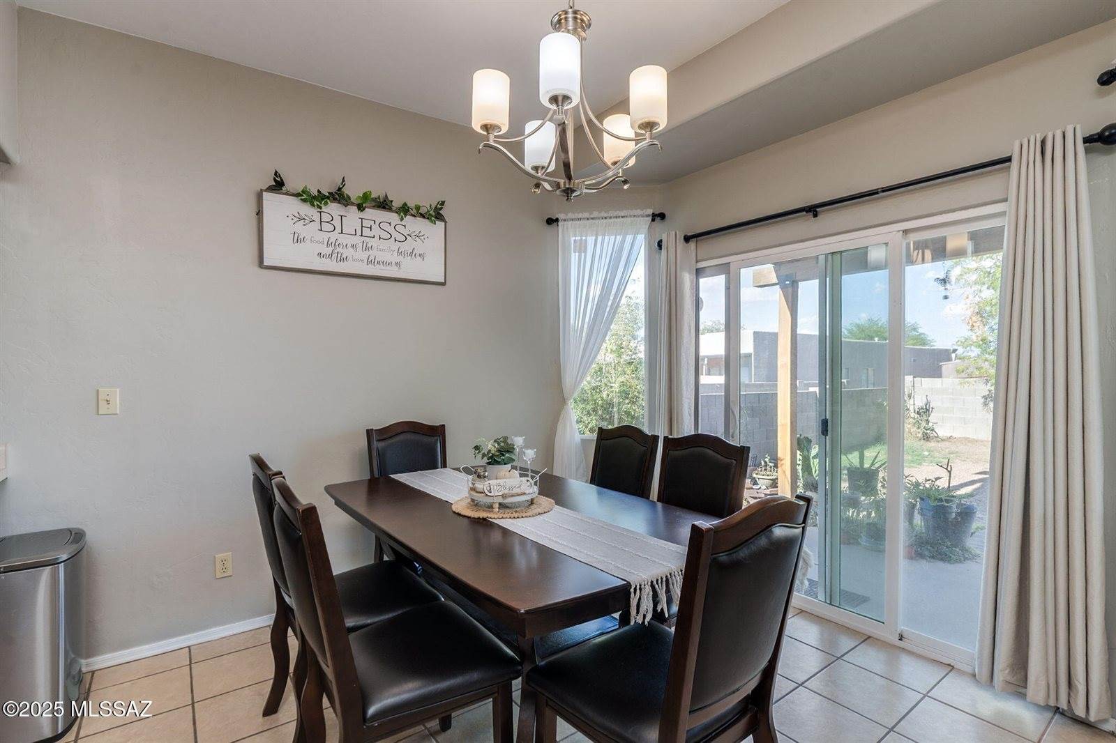 5525 South Gainsborough Road, Tucson, AZ 85746