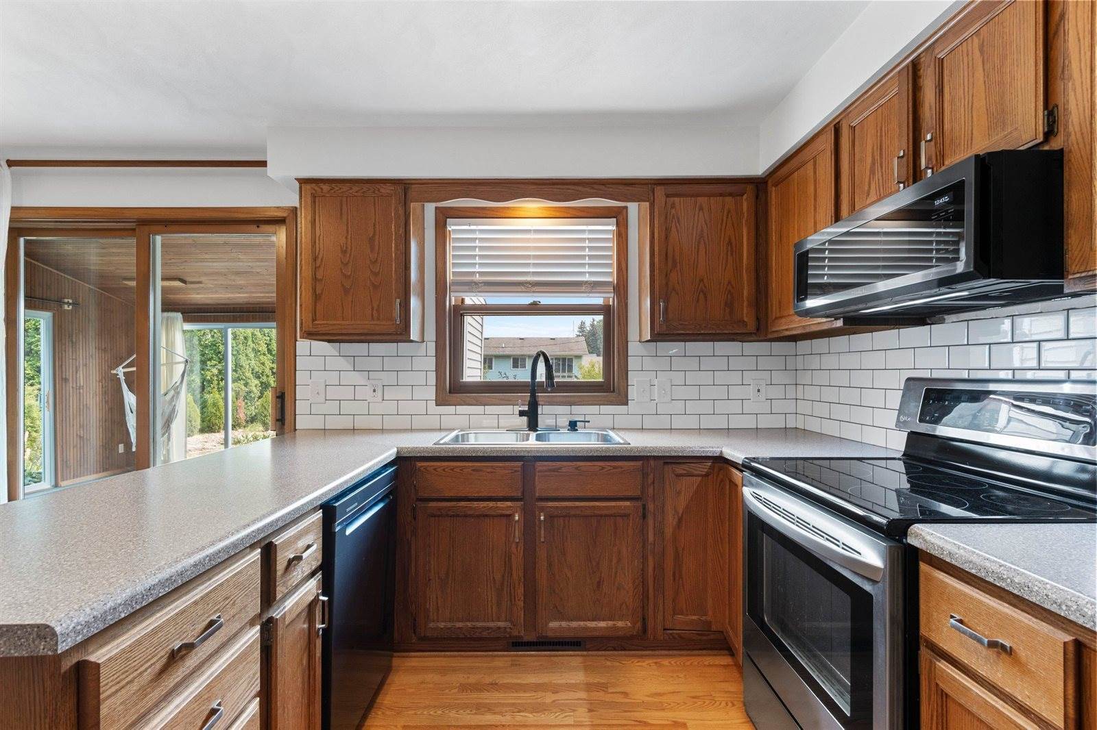 1366 Pinehurst Lane, Neenah, WI 54956