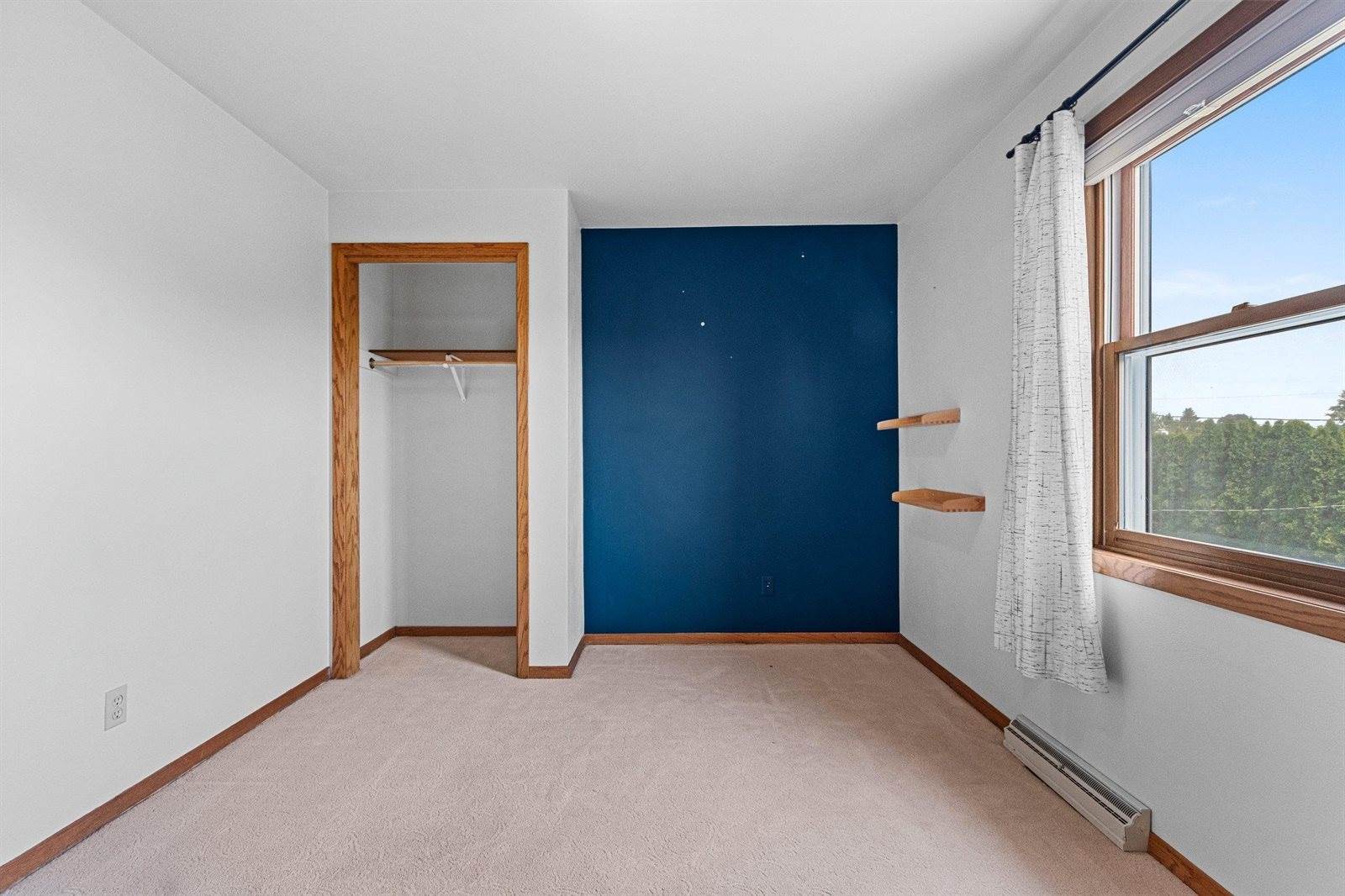 1366 Pinehurst Lane, Neenah, WI 54956