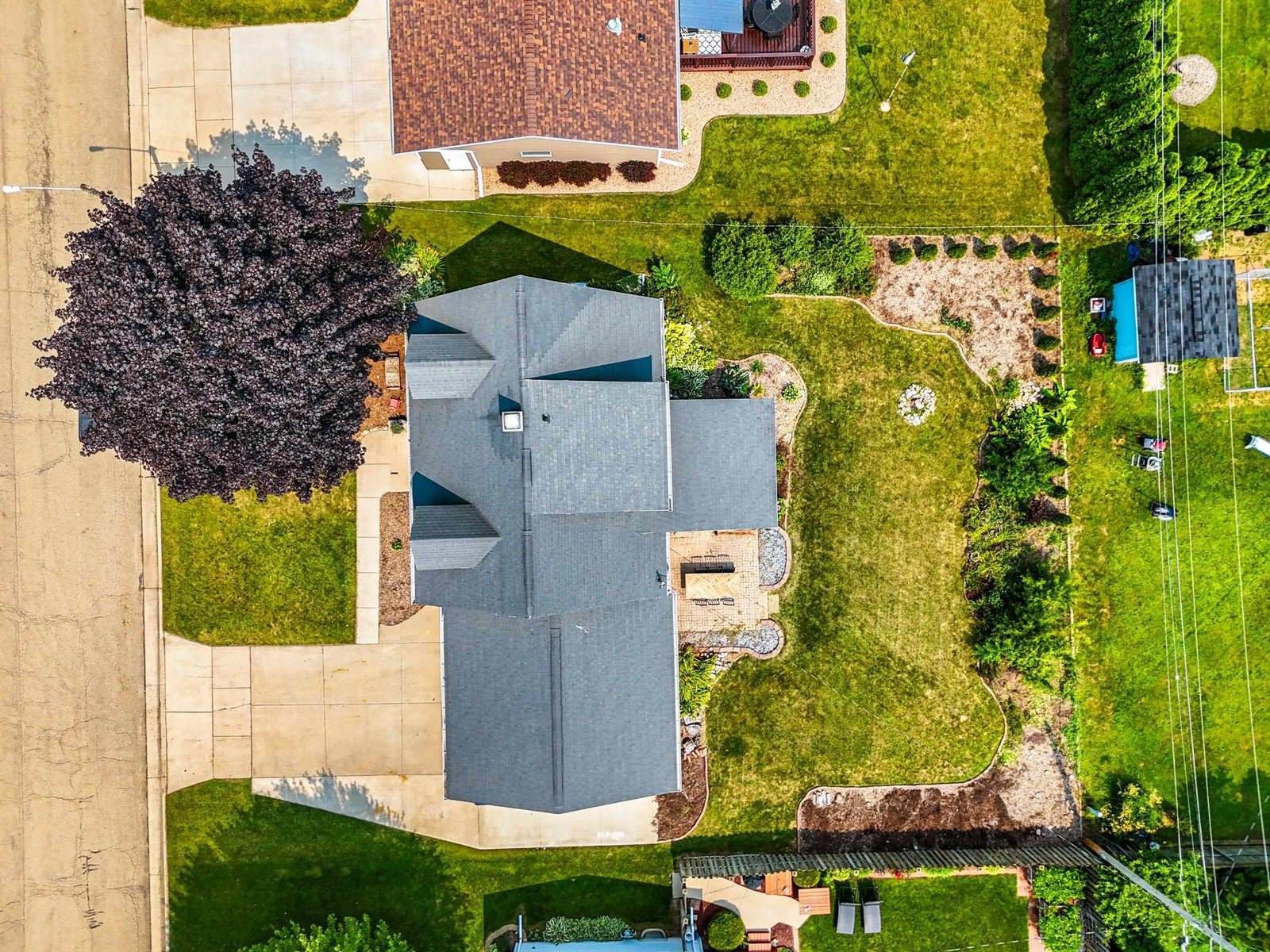 1366 Pinehurst Lane, Neenah, WI 54956