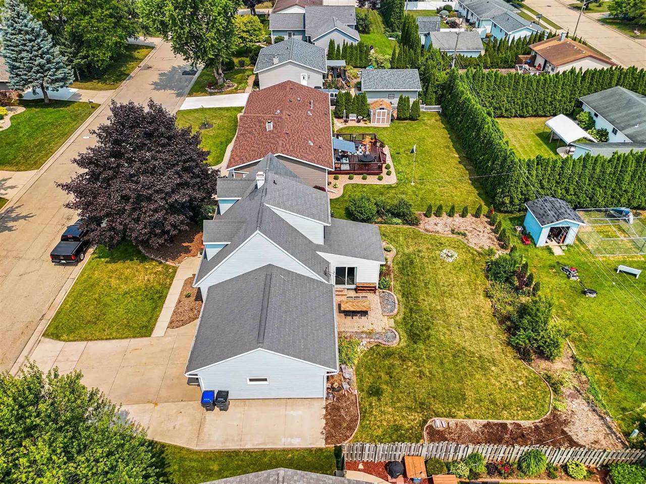 1366 Pinehurst Lane, Neenah, WI 54956