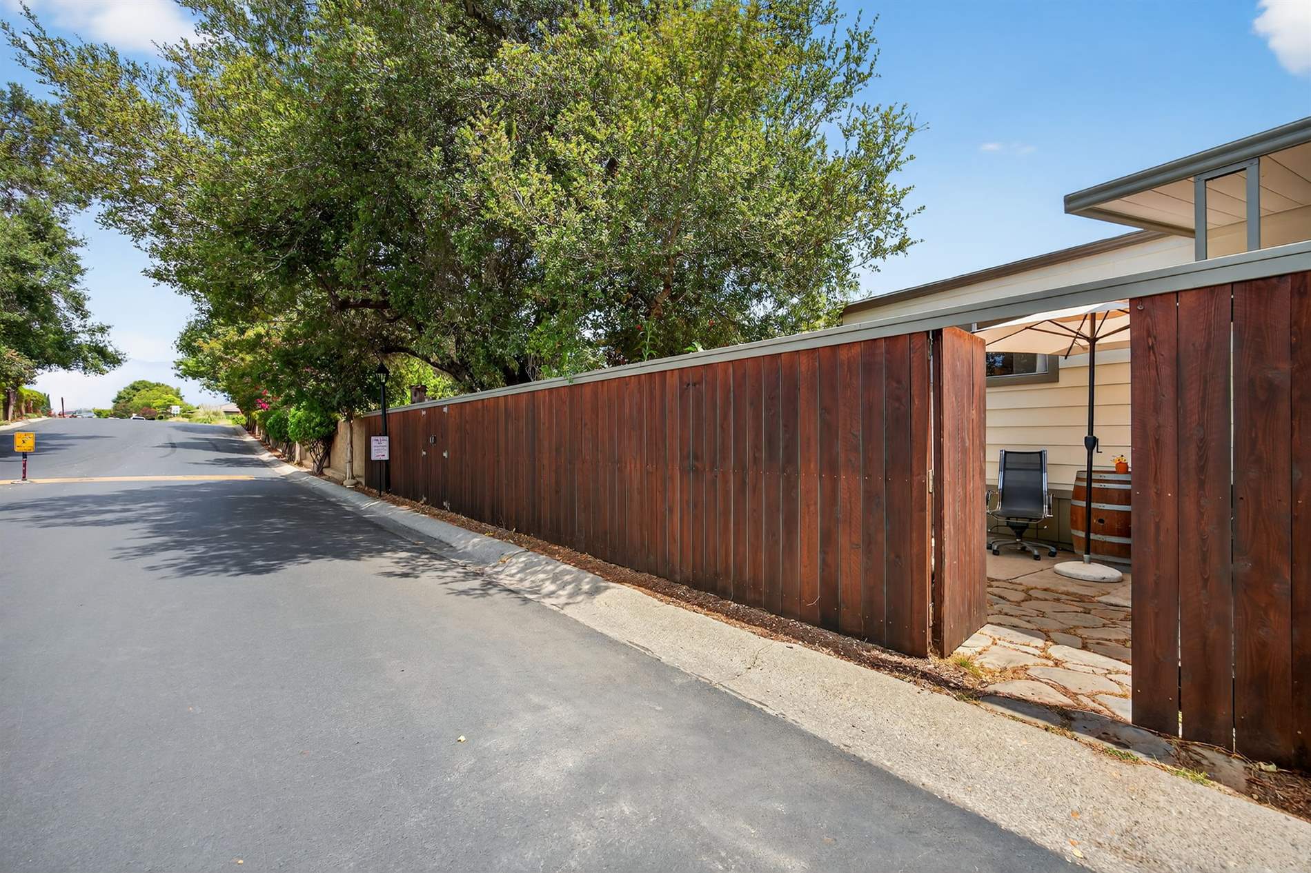 950 Woodland Ave., Ojai, CA 93023