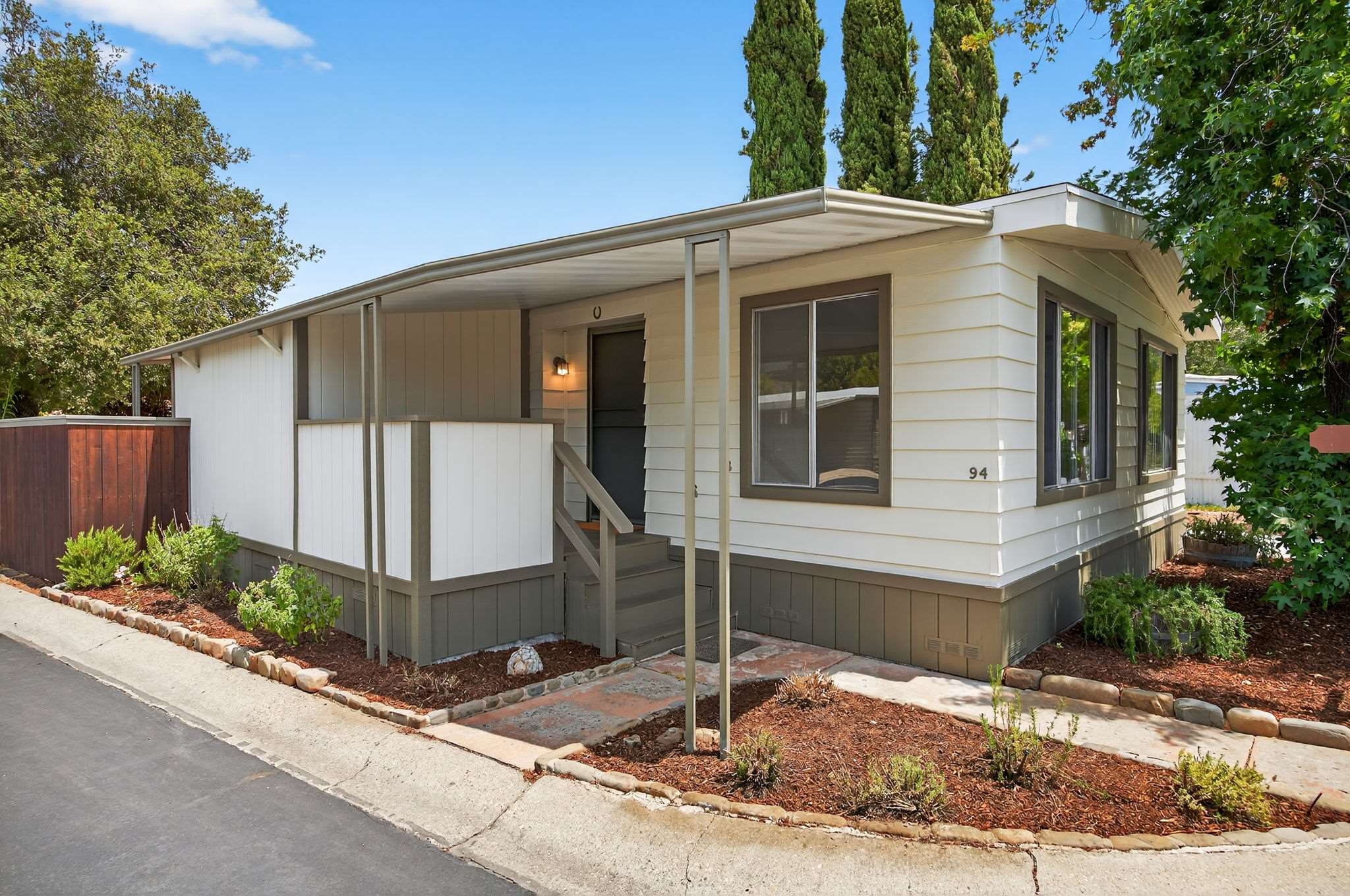 950 Woodland Ave., Ojai, CA 93023