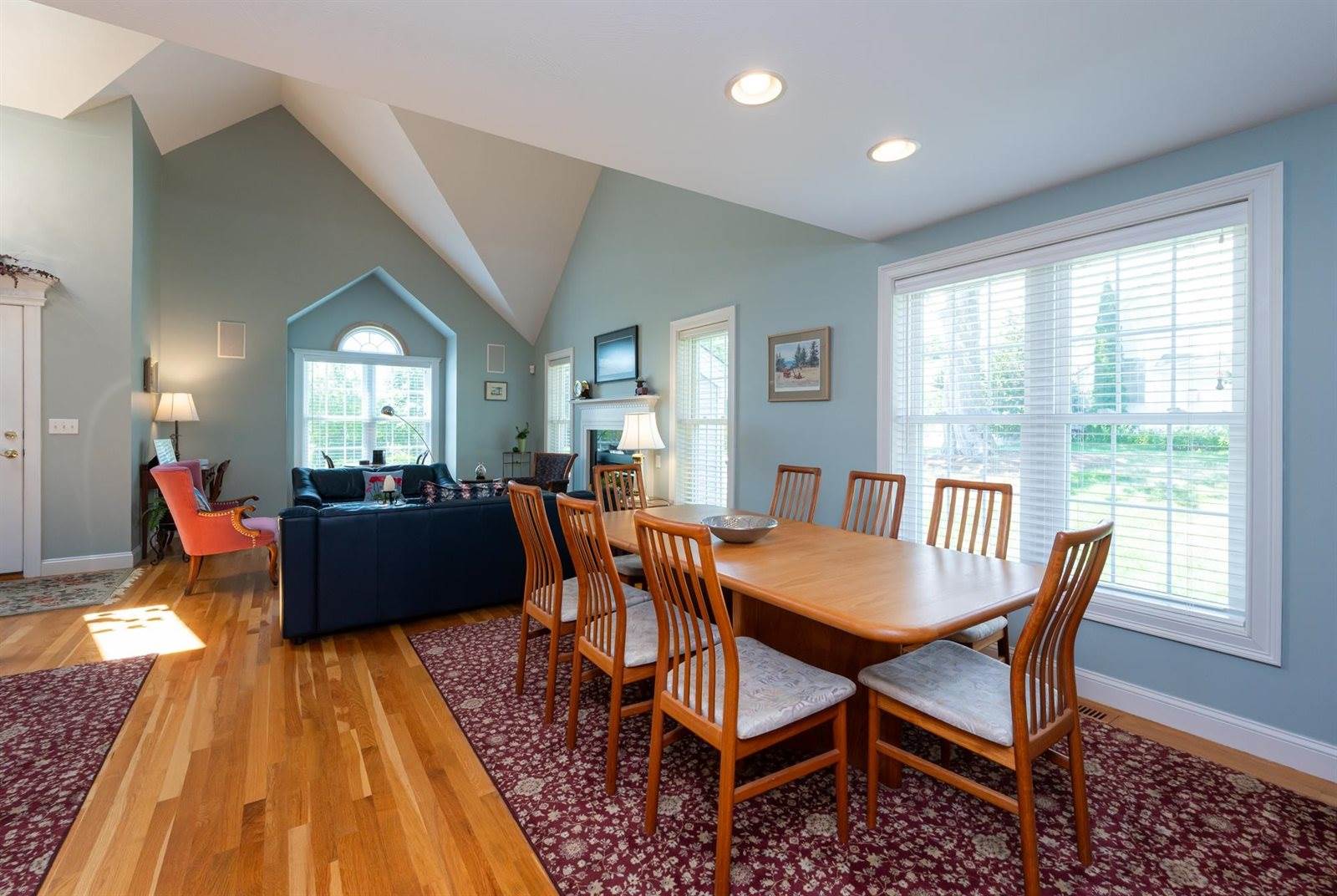 100 Hampton Meadows, Hampton, NH 03842