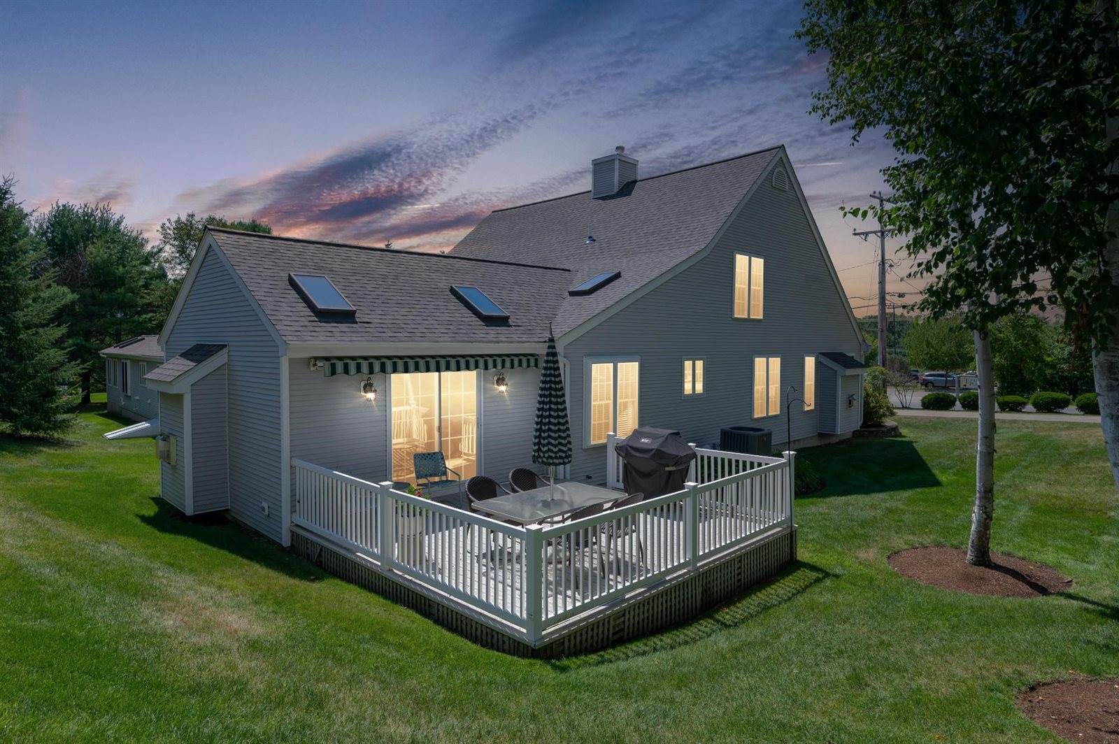 100 Hampton Meadows, Hampton, NH 03842