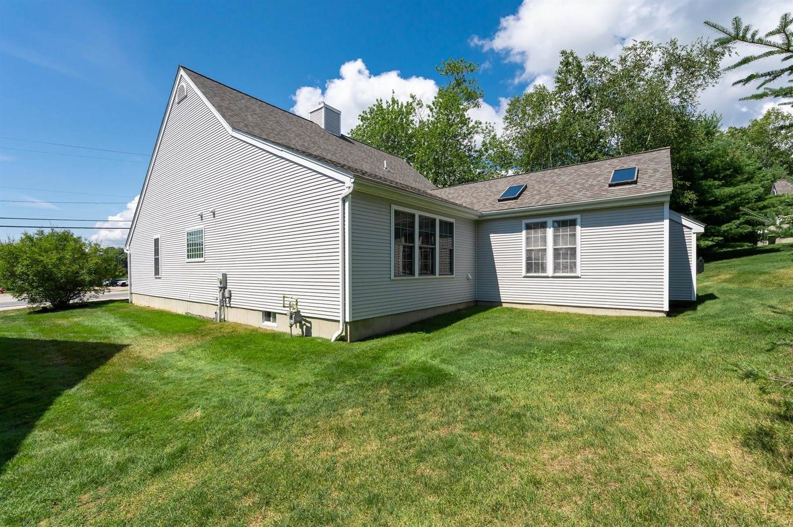 100 Hampton Meadows, Hampton, NH 03842