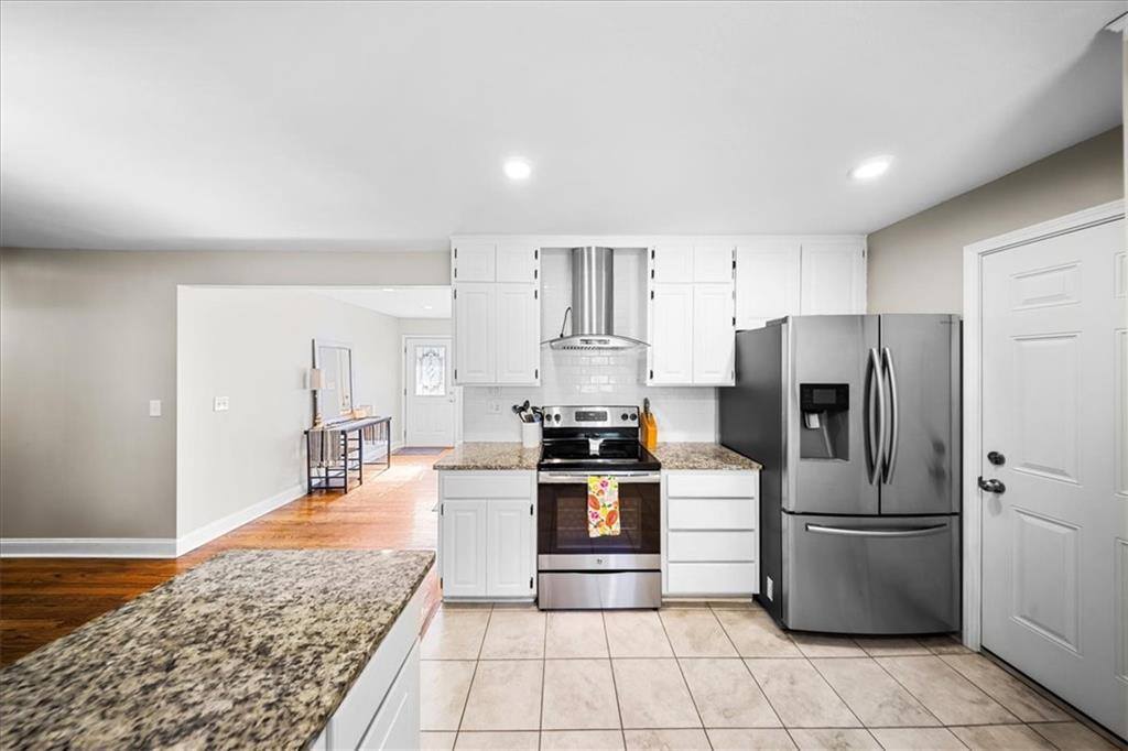 7007 Woodward Street, Overland Park, KS 66204