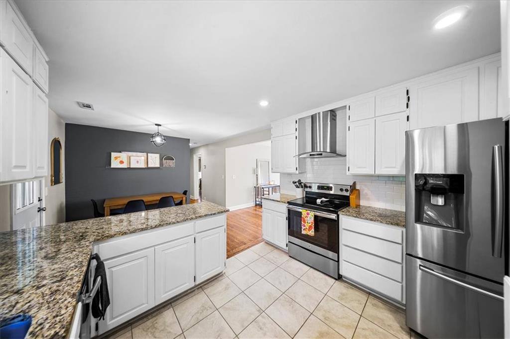 7007 Woodward Street, Overland Park, KS 66204